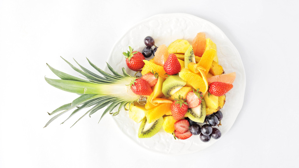 カットフルーツ(パインボート)