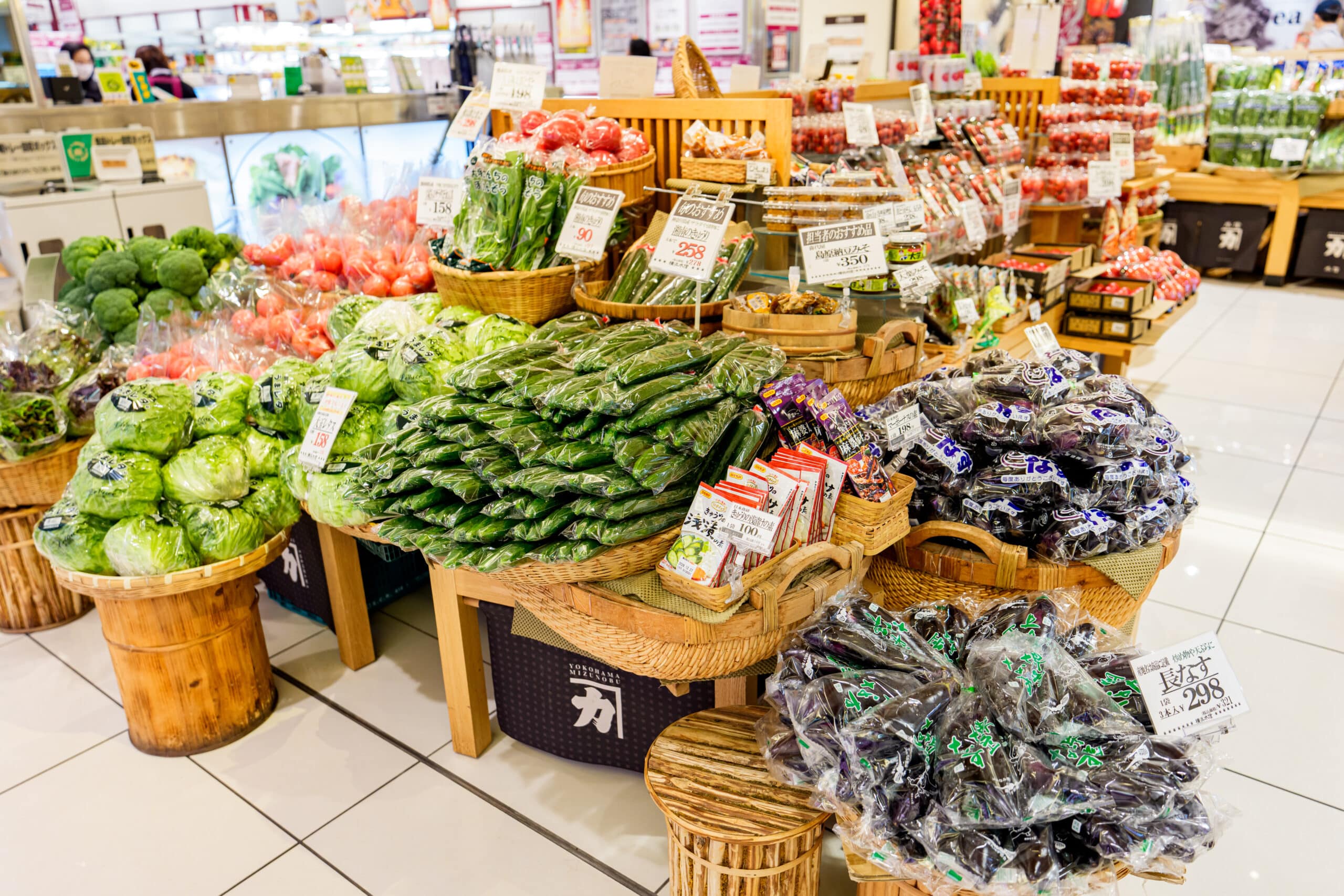 横浜水信東神奈川店売り場イメージ